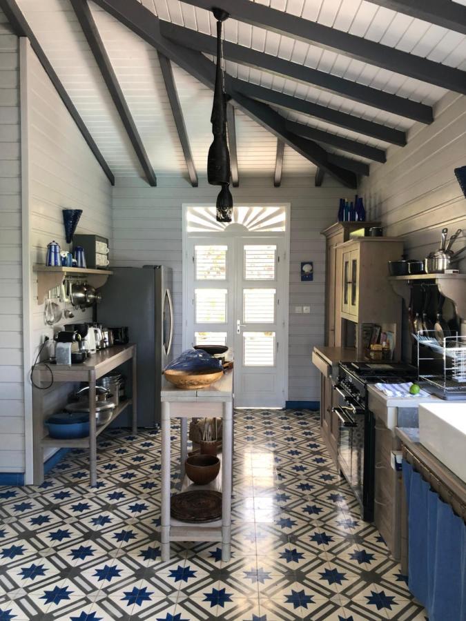 La Maison Bleue - Les Hauts De La Baie Terre-de-Bas Dış mekan fotoğraf